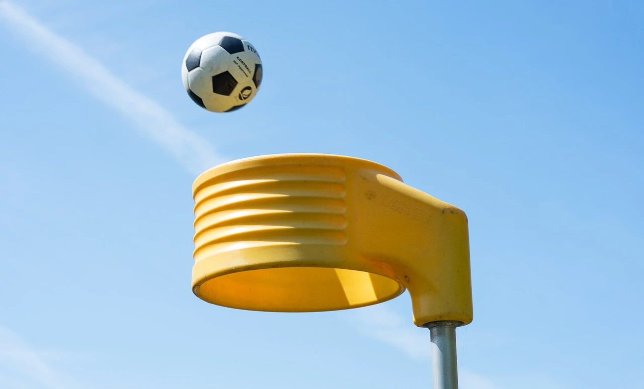 Het onderhouden van een kunstgras korfbalveld